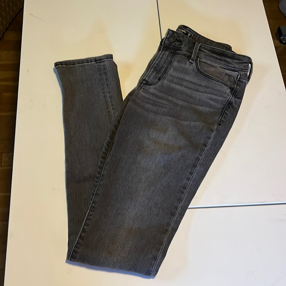 Dark grey/black super skinny A&F Jeans